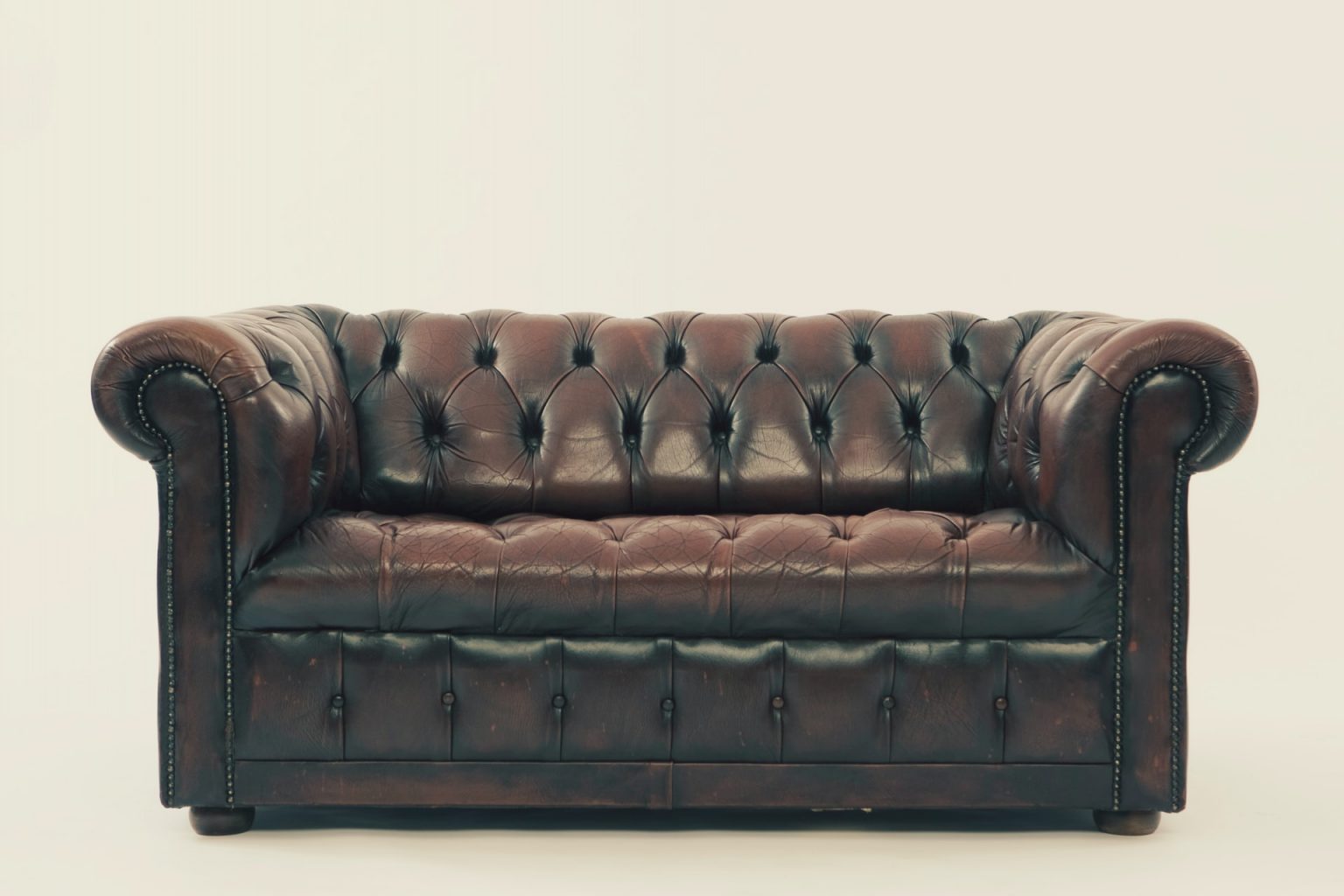 can you steam clean a leather sofa