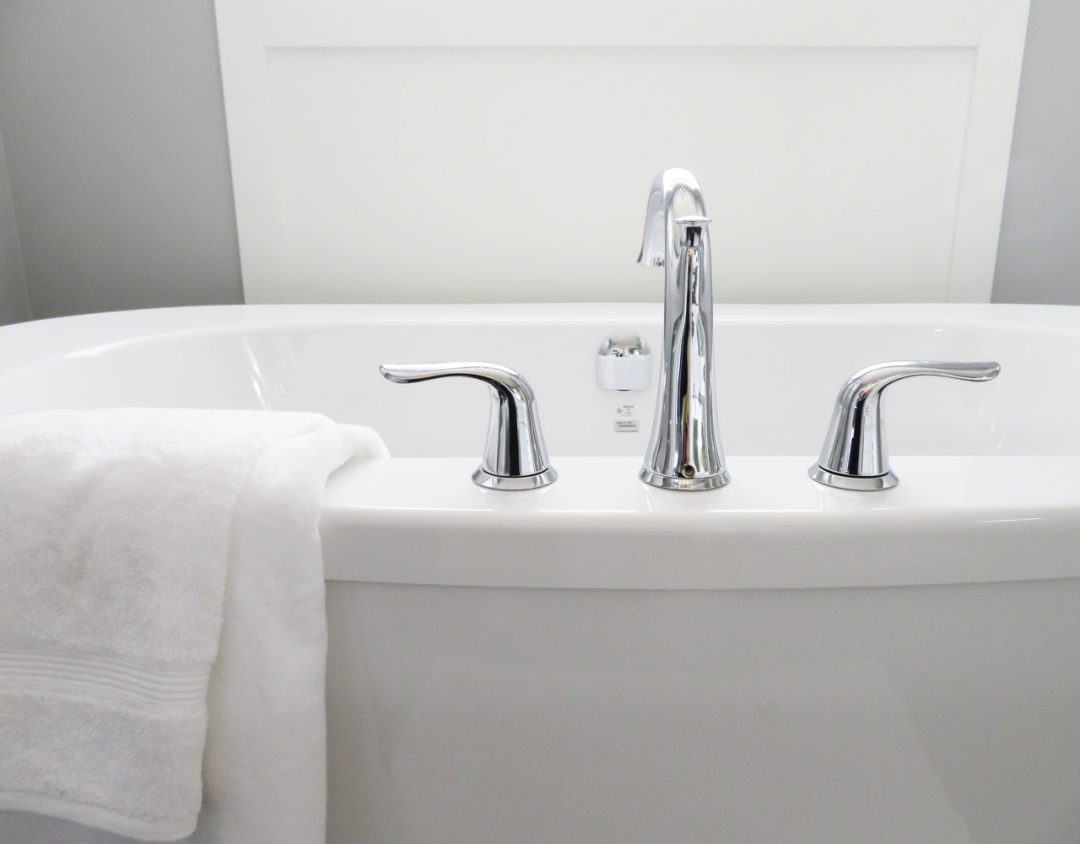 Black Residue In Bathtub 8 Common Causes And How To Fix Them!